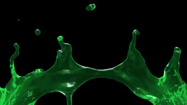 有毒的绿色发光水飞溅背景在慢动作 隔离在黑色 — 图库视频影像
