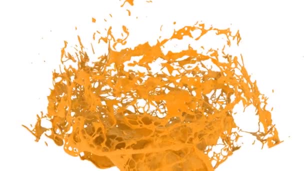 スーパースローモーションで大きなオレンジ色の塗料スプラッシュ噴水 白い背景に隔離 — ストック動画