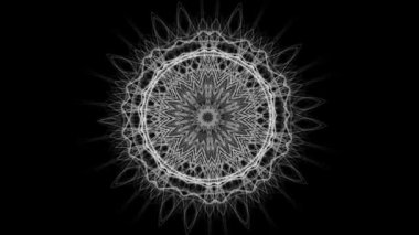 Büyüleyici soyut yuvarlak mandala sorunsuz döngü, siyah arka plan üzerinde izole. 
