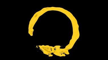 su sıçraması halkası ve yavaş hareket, siyah arka plan üzerinde izole akan. 