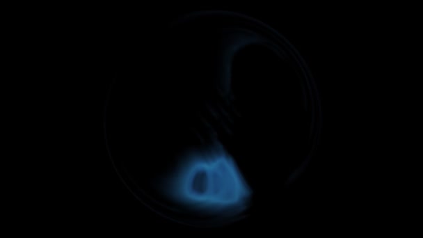 蓝色发光的能量在神奇的水晶球中流动 在黑色背景上 — 图库视频影像
