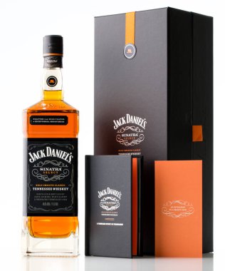 Bir şişe Amerikan tennessee viski markası Jack Daniels, efendim. 