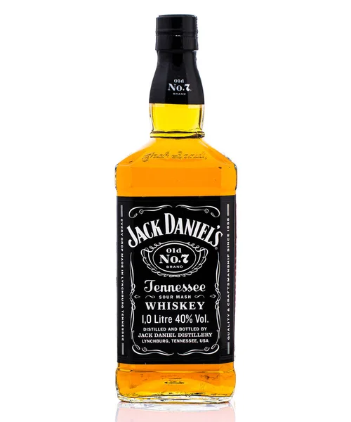 Bir şişe Amerikan tennessee viski markası Jack Daniels 100l