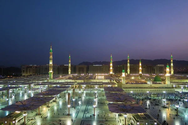 Foto Den Madinah Saudiarabien September 2016 Masjid Moskén Nabawi Och — Stockfoto