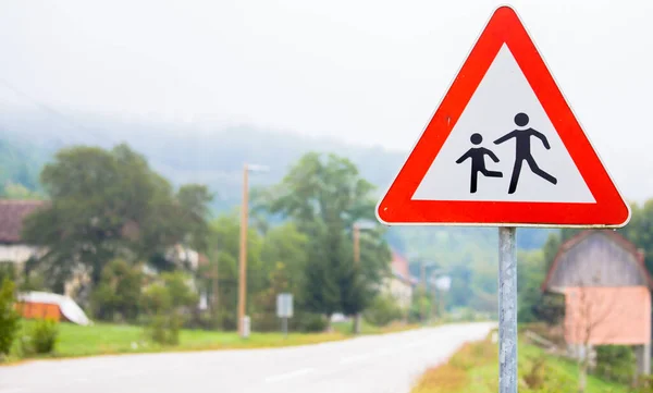 Közlekedési Táblák Figyelmeztetve Arra Hogy Közel Van Iskolákhoz Annak Lehetősége — Stock Fotó