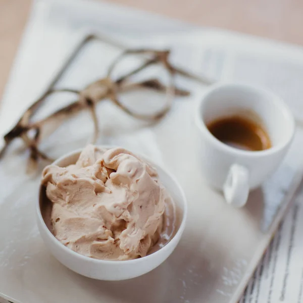 Close View Ice Cream Coffee Eyeglasses — Stock Photo, Image