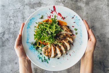 Etli iştah açıcı salata