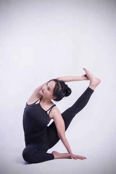 Donne Esercitano Con Pratica Yoga Postura Base Classe — Foto Stock
