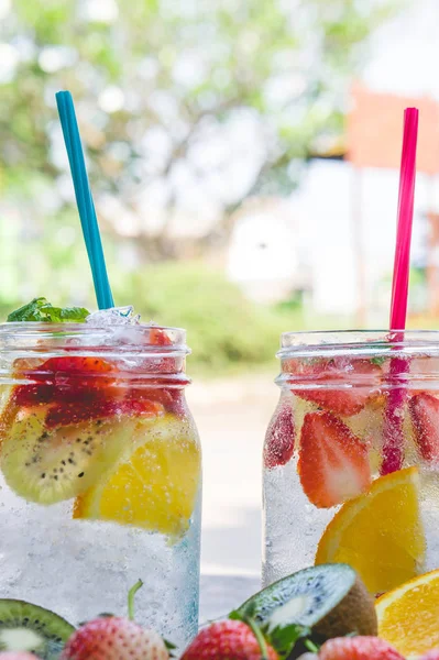 Bebidas Dulces Soda Fruta Fruta Bayas Agua Dulce —  Fotos de Stock