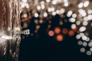 Küçük gece ampul Led ve bokeh arka plan üzerinde festival gecesi