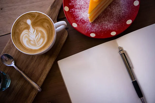 Kaffee Latte Aroma Tasse Und Leckerer Weihnachtskuchen Entspannung Warten Auf — Stockfoto