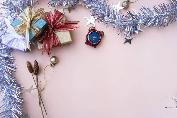 礼品盒装饰新年和圣诞节背景和复制空间 复古风格 — 图库照片
