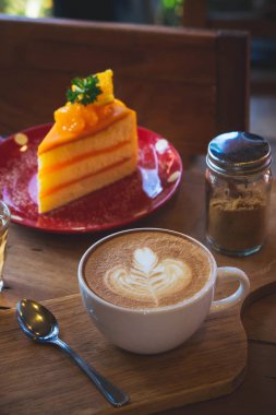 kahve aroması ve lezzetli kek meyve cafe kahvehane vintage tarzı ahşap tablo