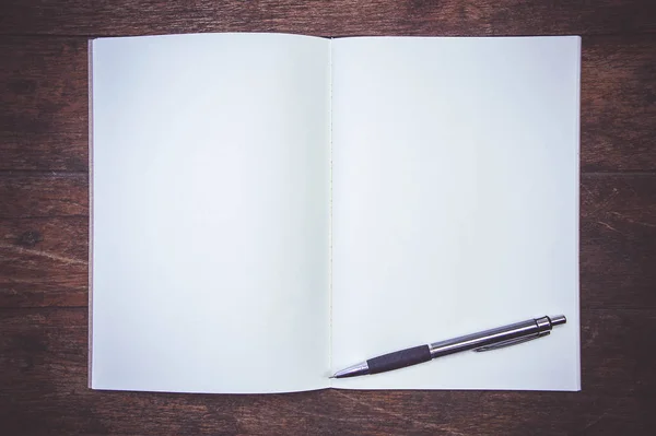 Boş Kağıt Kitap Tablo Bekle Yaratıcı Kez Başlatmak Için Kağıt — Stok fotoğraf