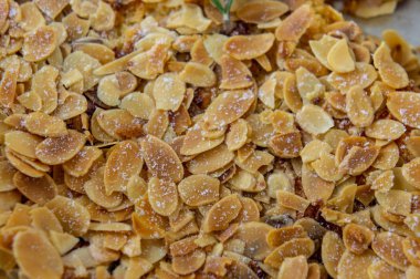 badem pid tatlı sweetmeal , tatlı fındık  