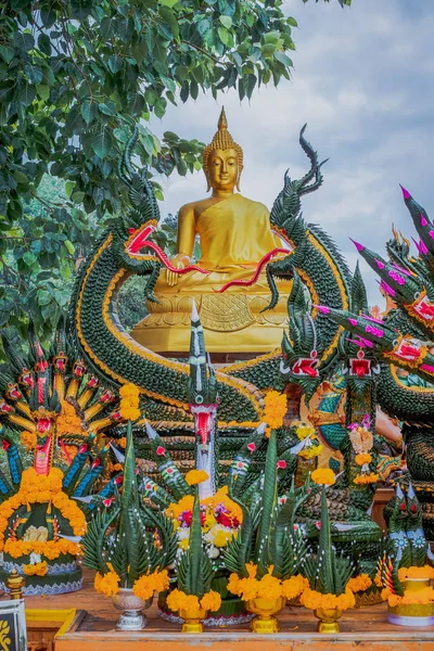 Imagens de Buda que as pessoas adoram — Fotografia de Stock