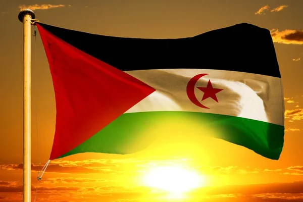 Σημαία Της Δυτικής Σαχάρας Ύφανση Στο Όμορφο Πορτοκαλί Φόντο Ηλιοβασίλεμα — Φωτογραφία Αρχείου