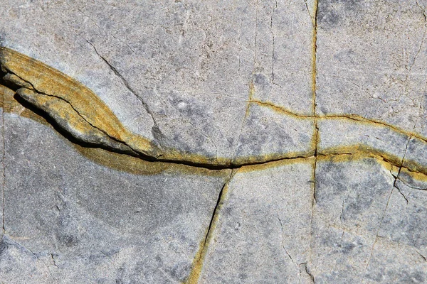 Oberflächenstruktur Aus Grauem Stein Mit Rissen Und Erosion — Stockfoto