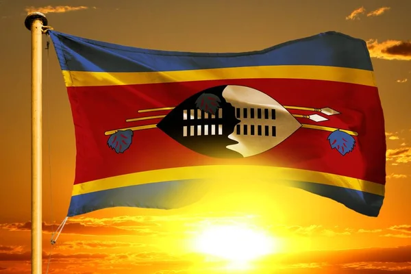 Bandera Suazilandia Tejiendo Sobre Hermoso Fondo Naranja Del Atardecer — Foto de Stock