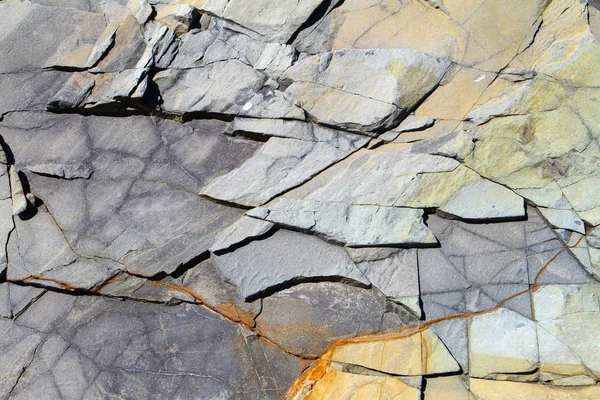 Oberflächenstruktur Aus Grauem Stein Mit Erodierten Rissen — Stockfoto