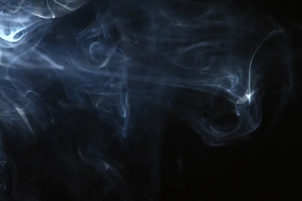 Wunderbare Abstrakte Glühende Helle Rauchschwaden Auf Schwerem Schwarzen Hintergrund — Stockfoto