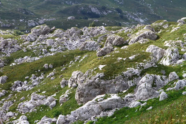 Πολλές Μεγάλες Πέτρες Μια Πλαγιά Του Βουνού Φυσική Υφή Φωτογραφία — Φωτογραφία Αρχείου