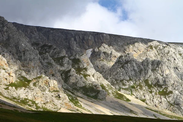 Fantastique Paysage Montagne Avec Des Ombres Des Nuages Ciel Nuageux — Photo