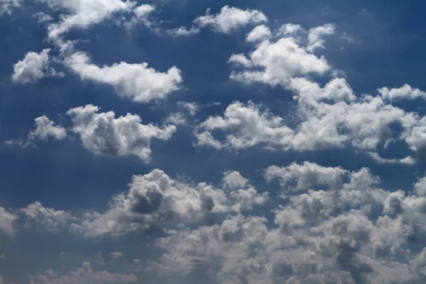 Hübsch Hellblauer Himmel Naturfotos — Stockfoto