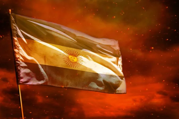 Κυματίζει Σημαία Της Αργεντινής Πορφυρό Κόκκινο Ουρανό Φόντο Πυλώνες Καπνού — Φωτογραφία Αρχείου