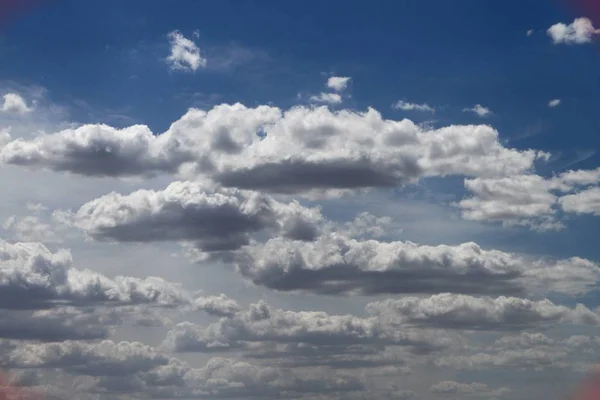 Prachtige Heldere Cumulus Bewolkte Hemel Voor Het Gebruik Als Achtergrond — Stockfoto