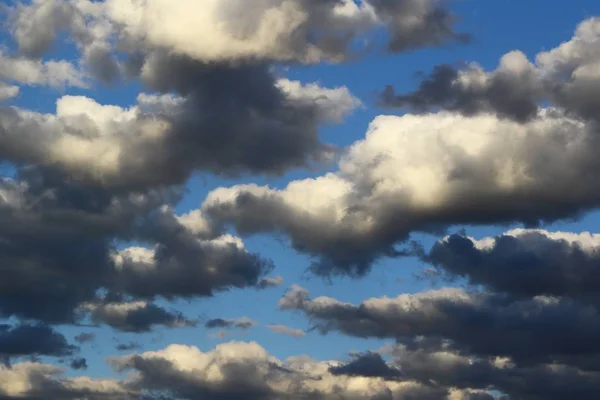 Beautiful Vivid Soft Cloudy Sky Using Background Design — Stock Photo, Image