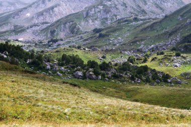 parlak mavi gökyüzü, doğal peyzaj fotoğraf ile harika dağ yamacı