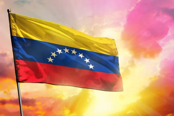 Venezuela Bayrak Güzel Renkli Günbatımı Veya Gündoğumu Arka Planda Çırpınan — Stok fotoğraf