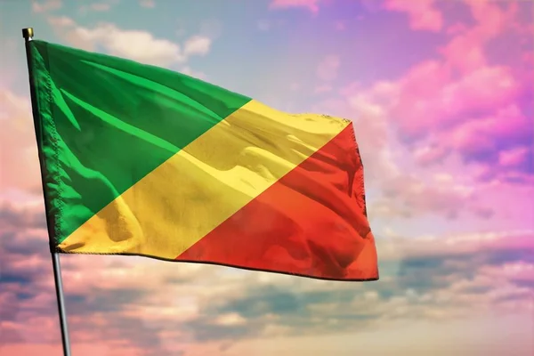 Powiewała Flaga Konga Tle Kolorowe Niebo Pochmurne Kongo Prosperujące Koncepcja — Zdjęcie stockowe