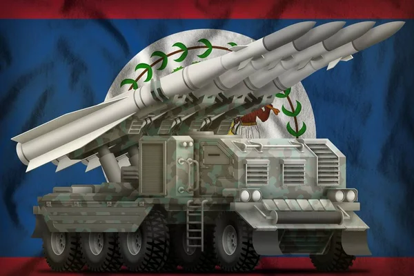 战术短程弹道导弹与北极伪装在伯利兹旗子背景 — 图库照片