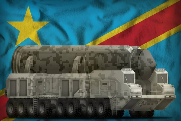 Mezikontinentální balistické střely s městské kamufláž na pozadí státní vlajka demokratické republiky Kongo. 3D obrázek — Stock fotografie
