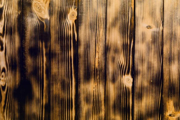 오렌지 줄무늬와 내코스틱 지저분한 현대 소나무 문 질감 - 좋은 추상 사진 배경 — 스톡 사진