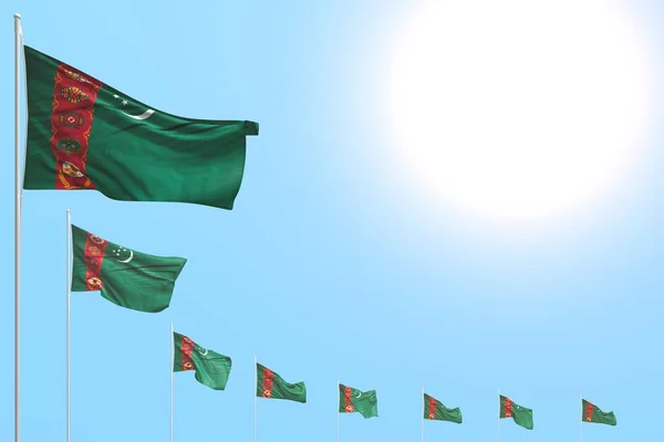 Assez nombreux drapeaux du Turkménistan placés en diagonale sur le ciel bleu avec de l'espace pour le texte - toute occasion drapeau illustration 3D — Photo