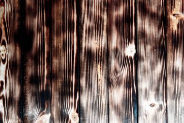 fırçalanmış ve yanmış dağınık tasarımcı ahşap kapı dokusu - güzel soyut fotoğraf arka plan
