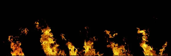 진짜 화 염 검은 배경에 고립 된 화재. 5 화 염의 블랙 이랑. — 스톡 사진