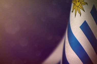 Gaziler günü veya anma günü onuruna Uruguay bayrağı. Mavi lacivert kadife arka plan üzerinde savaş kavramının Uruguay kahramanları Glory.