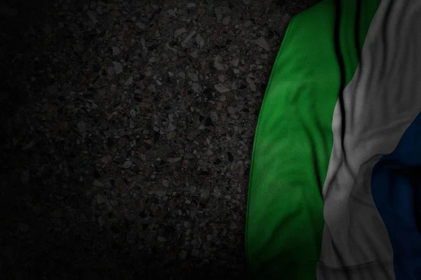 Αρκετά σκοτεινή εικόνα της Σιέρα Λεόνε σημαία με μεγάλες πτυχώσεις σε σκοτεινή άσφαλτο με κενή θέση για το κείμενό σας-οποιαδήποτε περίσταση σημαία 3D εικόνα — Φωτογραφία Αρχείου