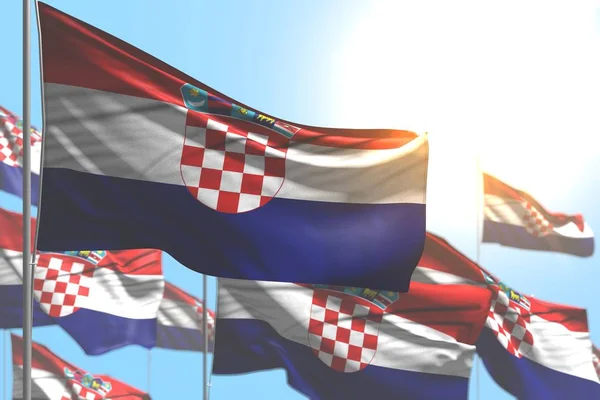 Ωραίες πολλές σημαίες της Κροατίας κουνώντας την εικόνα του μπλε ουρανού με μαλακή εστίαση-οποιαδήποτε σημαία διακοπών 3D εικόνα — Φωτογραφία Αρχείου