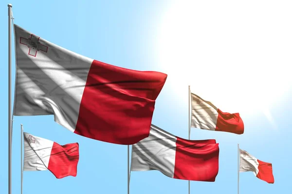 Ωραία 5 σημαίες της Μάλτας είναι κύμα σε μπλε ουρανό φόντο-οποιαδήποτε περίσταση σημαία 3D εικόνα — Φωτογραφία Αρχείου