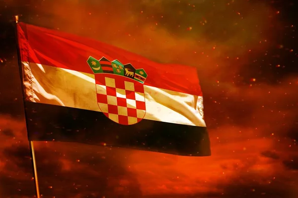 Flameando bandera de Croacia en el cielo rojo carmesí con el fondo de pilares de humo. Concepto de problemas . —  Fotos de Stock