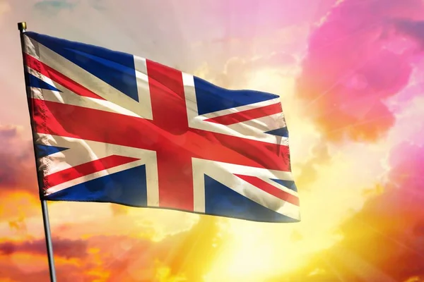 Flauteando Bandera Del Reino Unido Reino Unido Sobre Hermoso Fondo — Foto de Stock