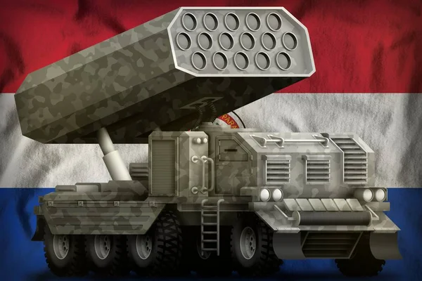 火箭炮 在巴拉圭国旗背景上的灰色伪装导弹发射器 3D说明 — 图库照片