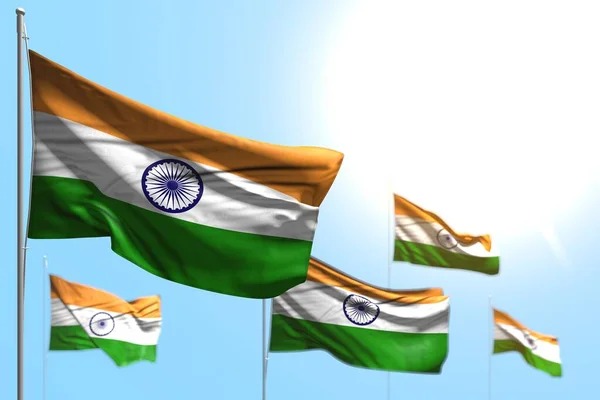 漂亮的五面印度国旗在蓝天的映衬下摇曳 带有选择性的焦点 任何场合的国旗3D插图 — 图库照片