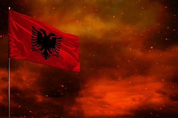 Fluttering Albánie Vlajka Maketa Prázdným Prostorem Pro Vaše Data Karmínově — Stock fotografie