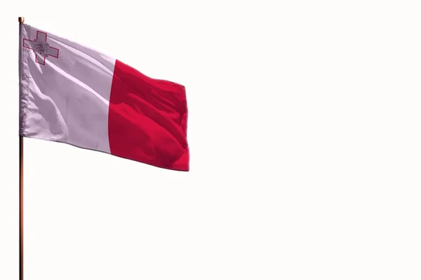マルタの旗をなびかせ孤立し 白い背景にあなたのテキストのための場所とモックアップ — ストック写真